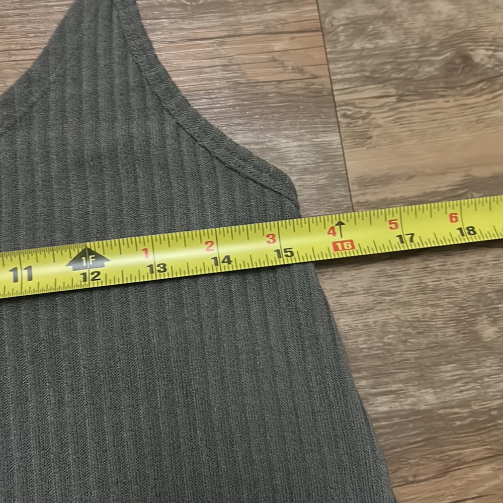 AEO olive button front tank NWT - Picture 6 of 12